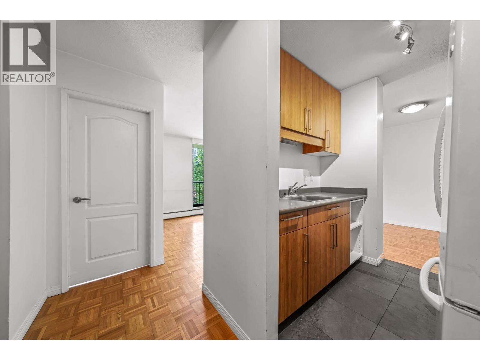 402 1330 Harwood Street, Vancouver, British Columbia  V7V 1K9 - Photo 7 - R3139970