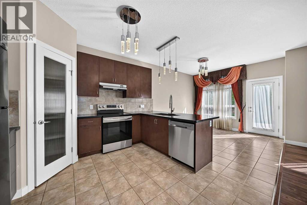 38 Everwoods Link SW, Calgary, Alberta  T2Y 5G5 - Photo 6 - A2324331