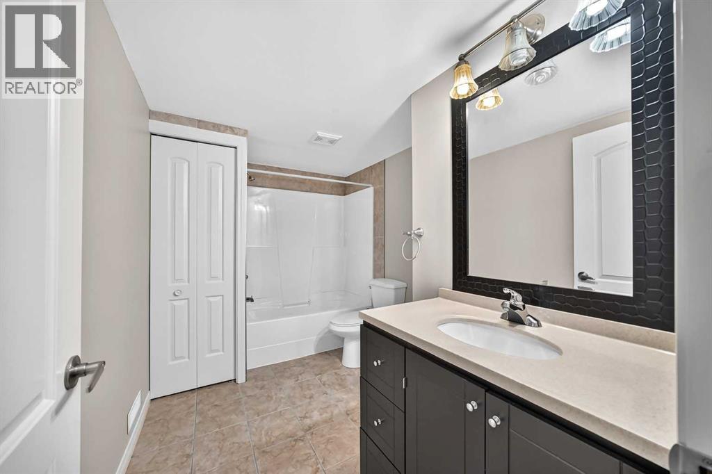 38 Everwoods Link SW, Calgary, Alberta  T2Y 5G5 - Photo 45 - A2324331