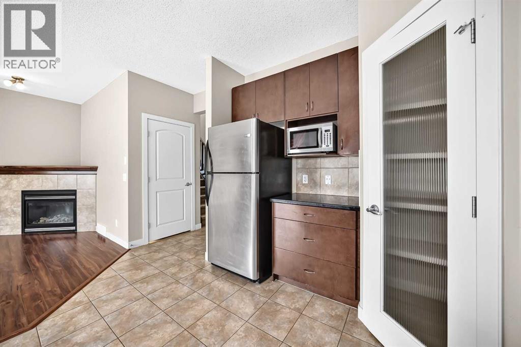 38 Everwoods Link SW, Calgary, Alberta  T2Y 5G5 - Photo 11 - A2324331