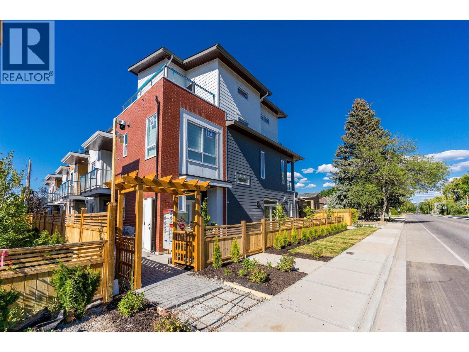 760 Raymer Avenue Unit# 6, Kelowna, British Columbia