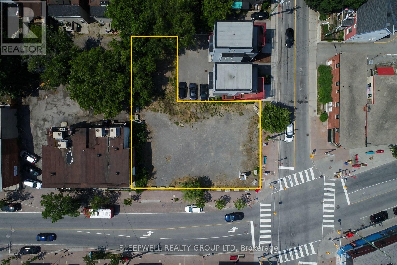 290 BOOTH STREET, Ottawa, Ontario