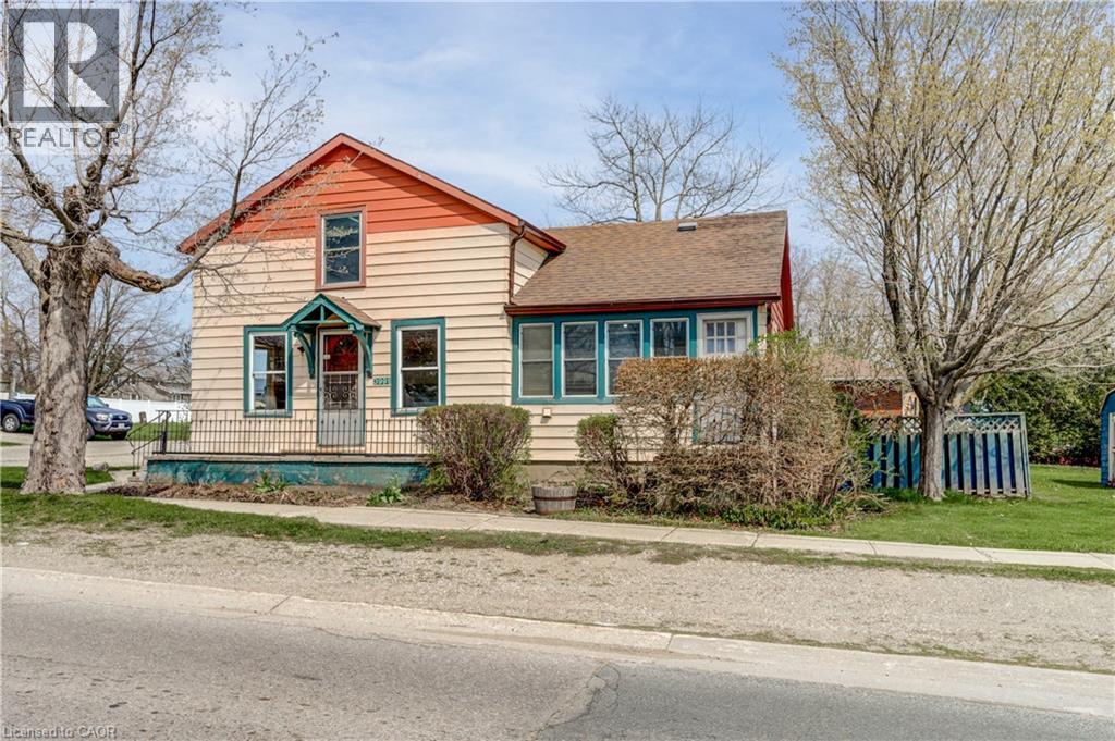 3991 PERTH RD 107 Road, Shakespeare, Ontario