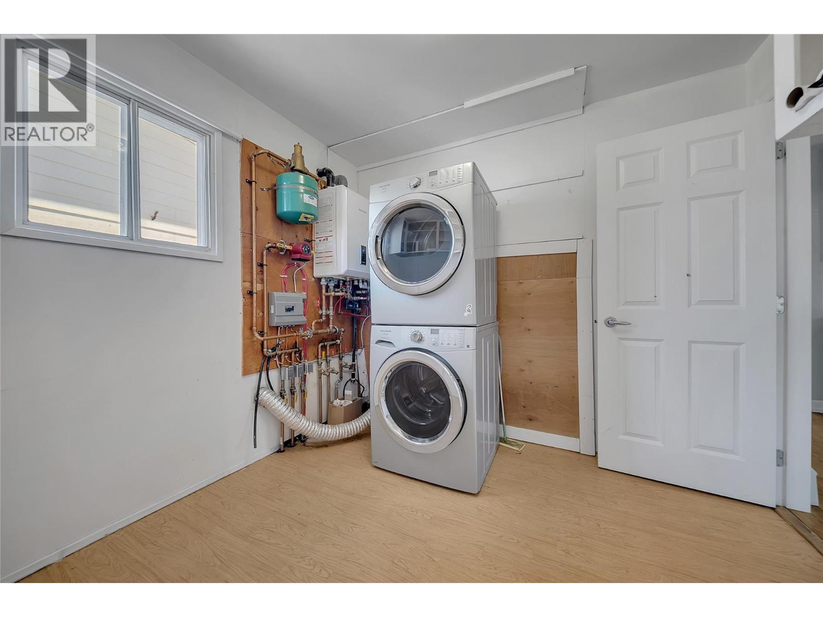 797 Bay Avenue — photo 17