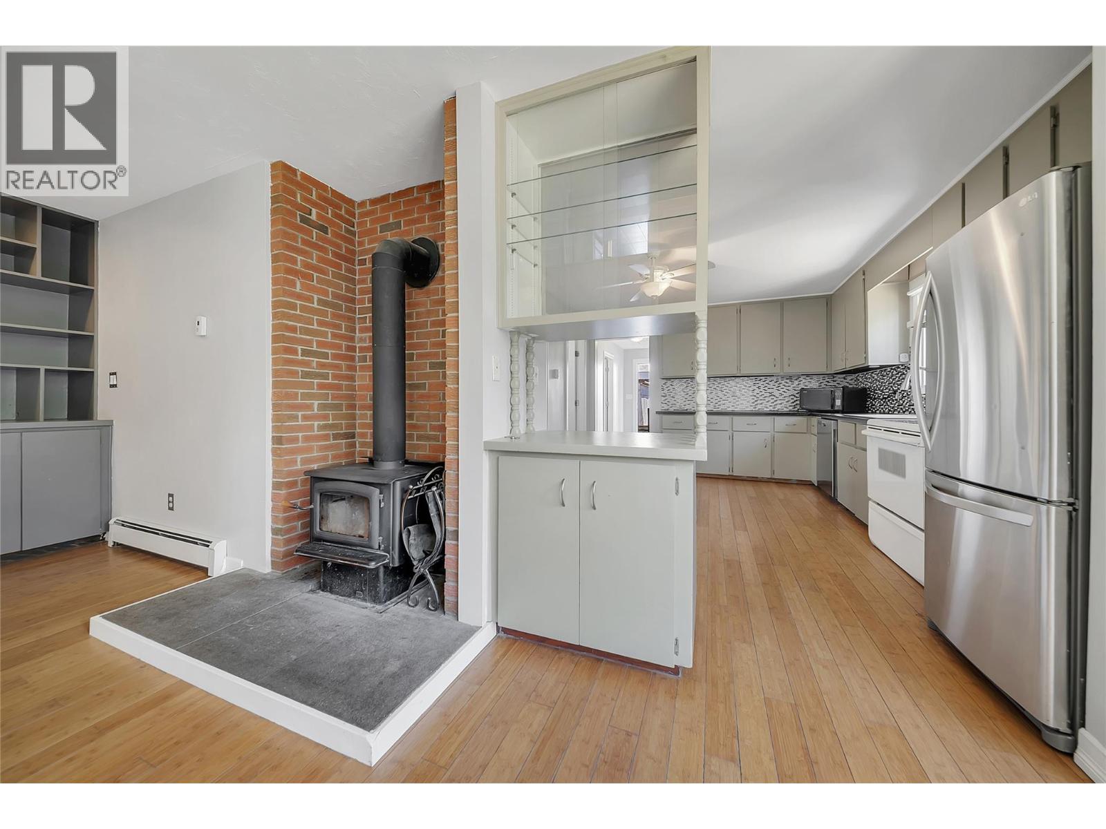 797 Bay Avenue — photo 10