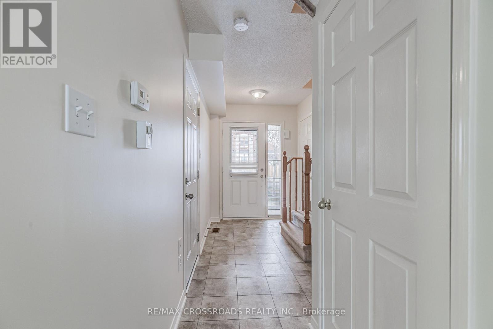 1147 Ormond Drive, Oshawa, Ontario  L1K 0K5 - Photo 4 - E13491852