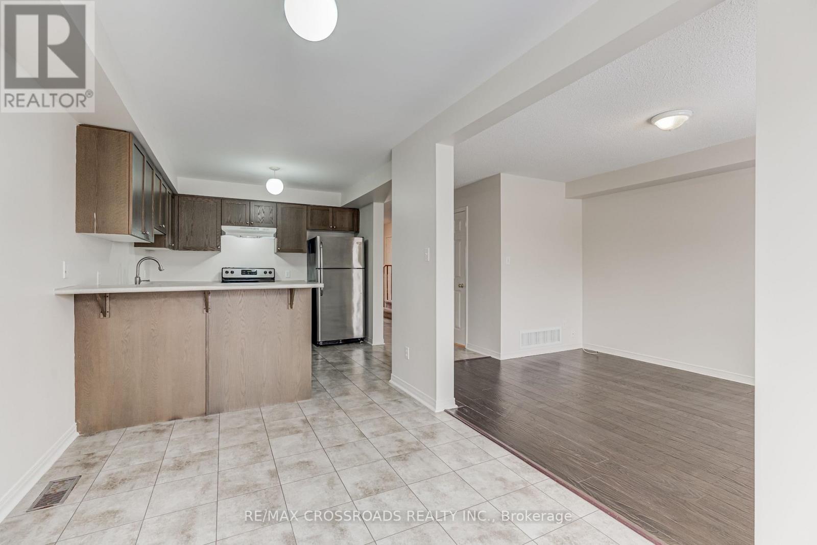 1147 Ormond Drive, Oshawa, Ontario  L1K 0K5 - Photo 8 - E13491852