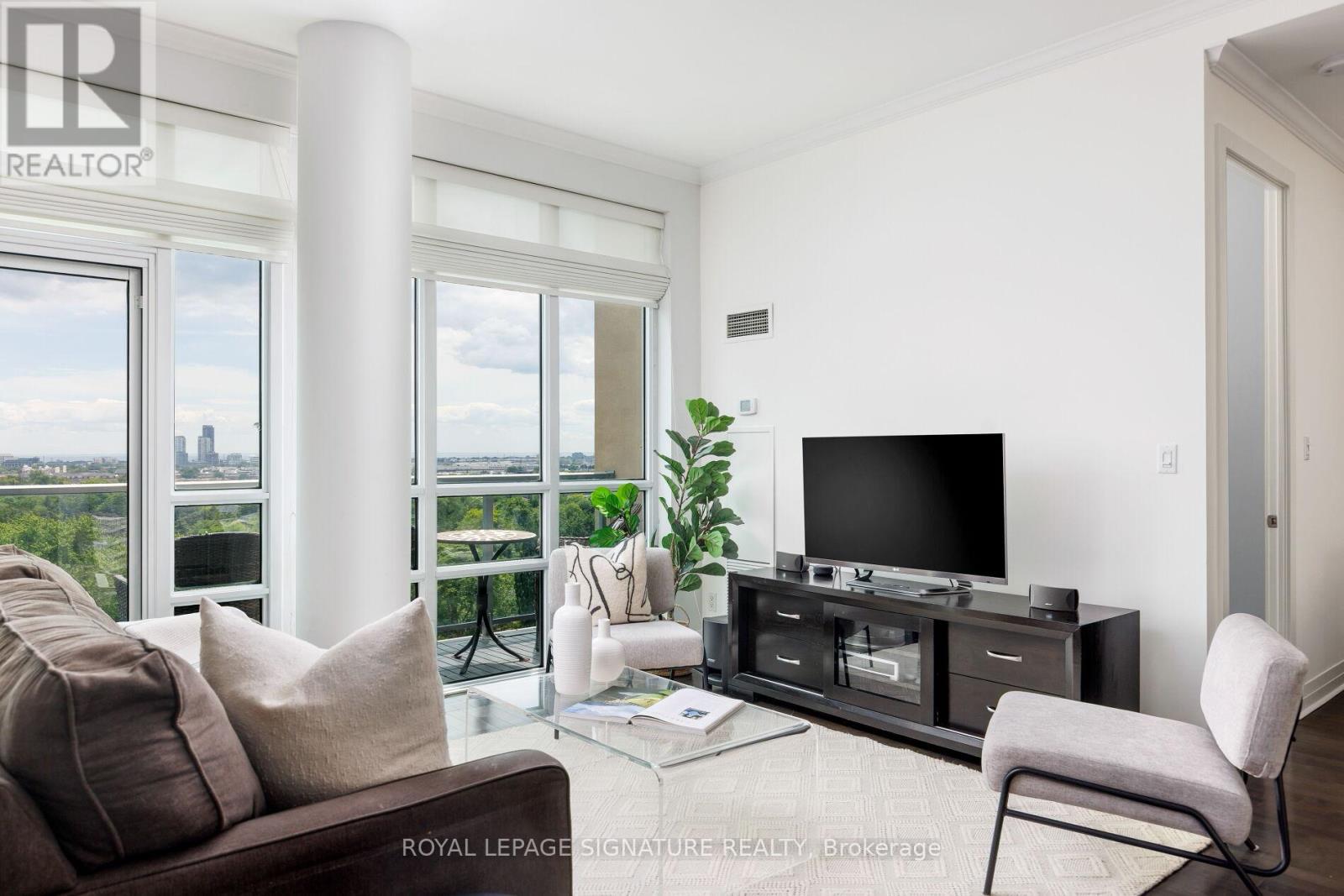 1011 - 3391 Bloor Street W, Toronto, Ontario  M8X 1G3 - Photo 5 - W13491636