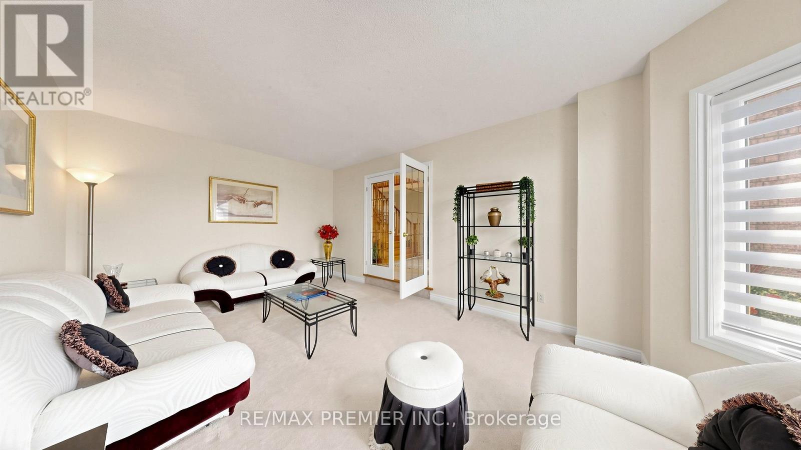 6279 Donway Drive, Mississauga, Ontario  L5V 1J6 - Photo 11 - W13491844