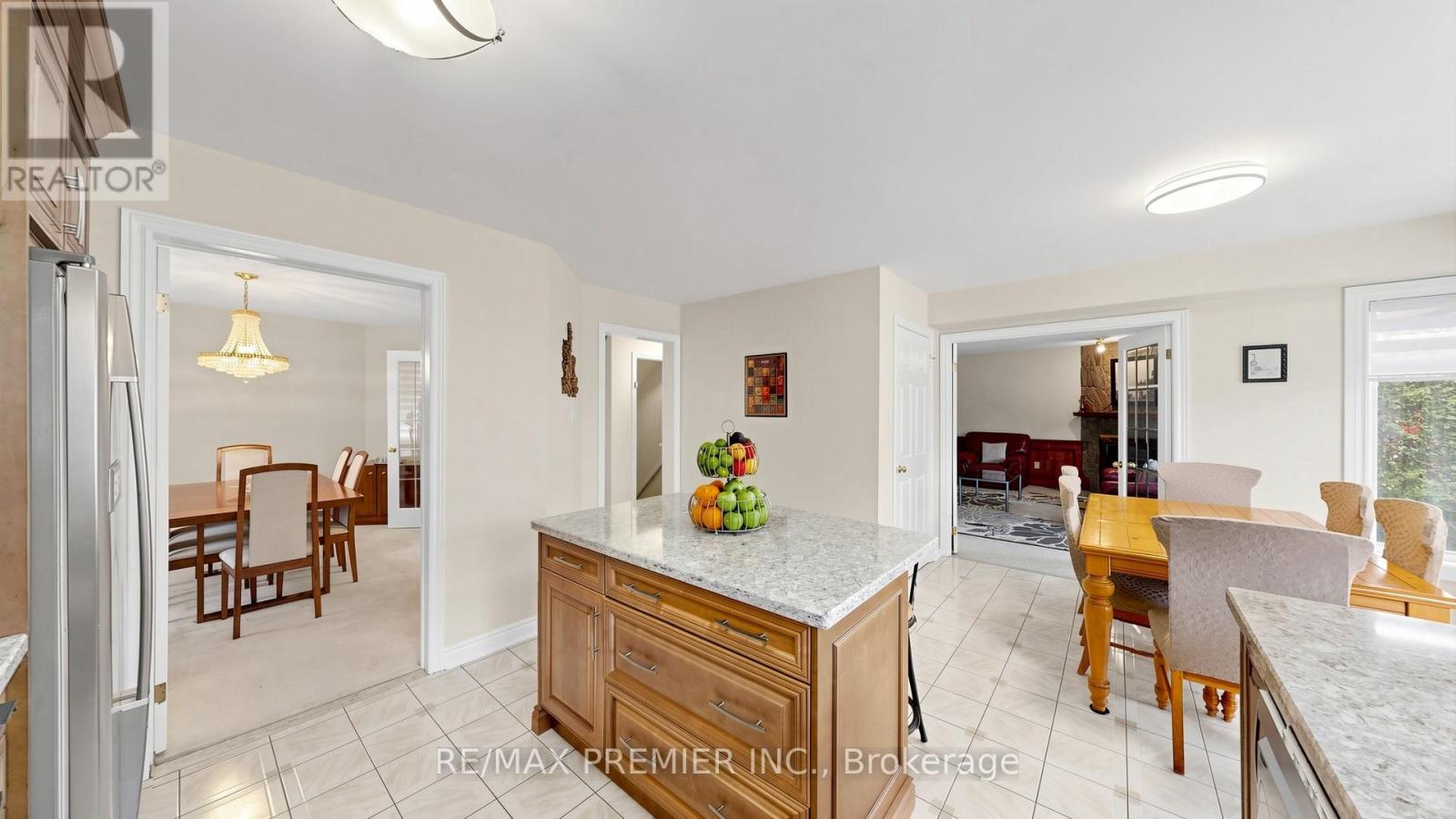 6279 Donway Drive, Mississauga, Ontario  L5V 1J6 - Photo 14 - W13491844