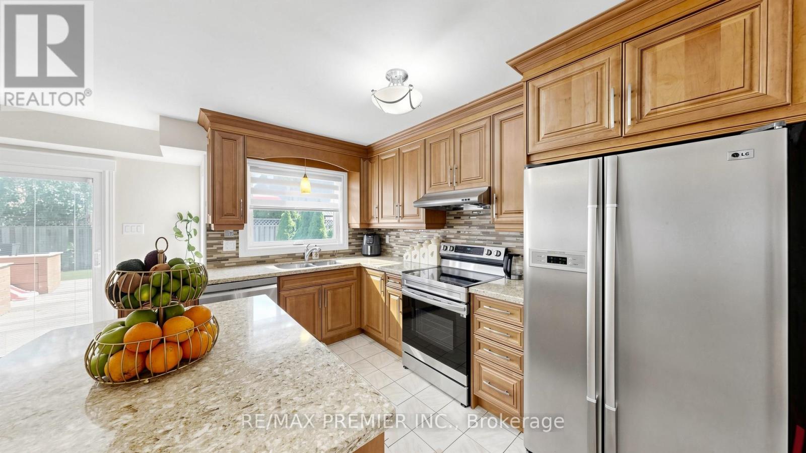 6279 Donway Drive, Mississauga, Ontario  L5V 1J6 - Photo 15 - W13491844
