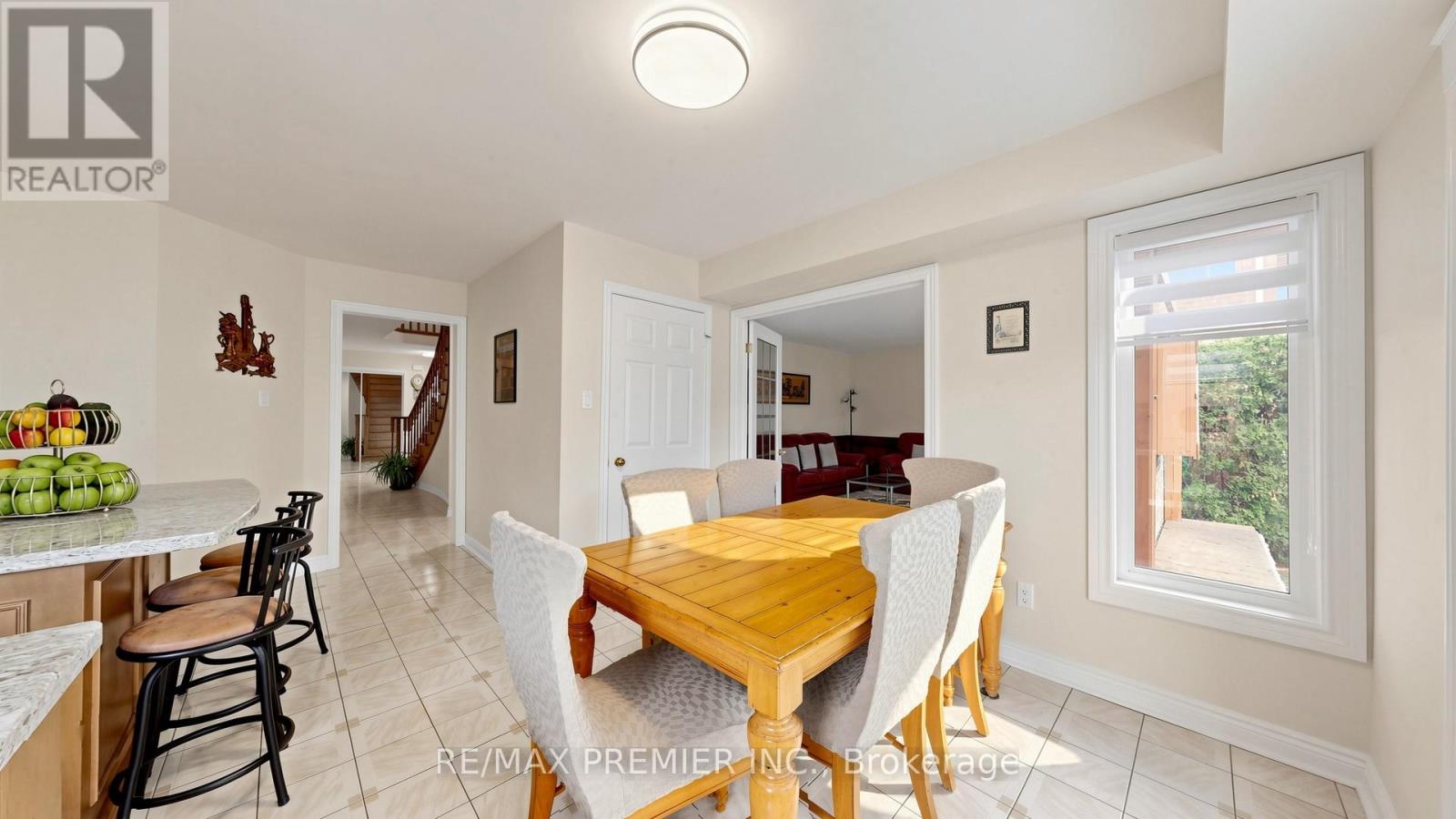 6279 Donway Drive, Mississauga, Ontario  L5V 1J6 - Photo 17 - W13491844