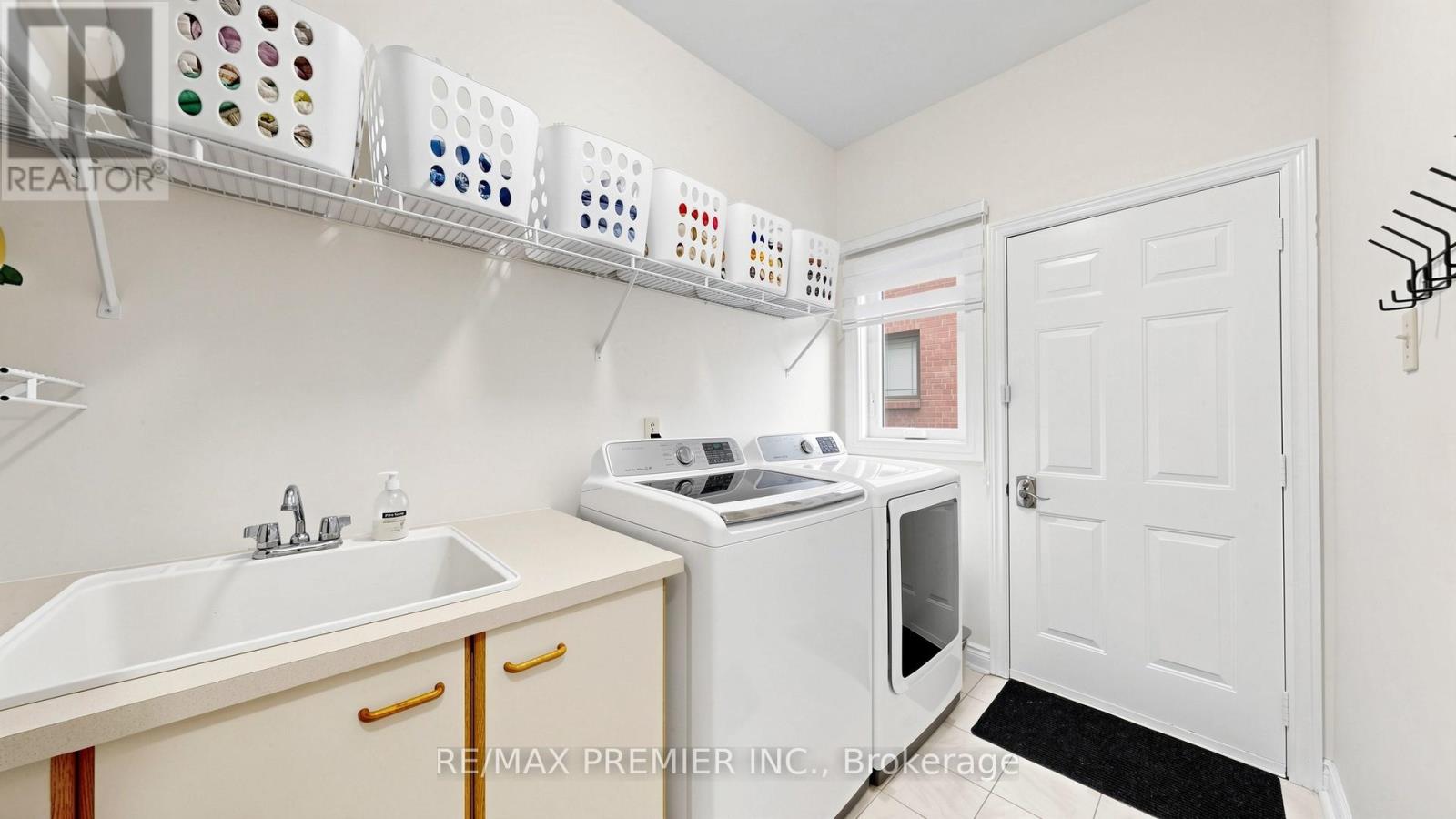 6279 Donway Drive, Mississauga, Ontario  L5V 1J6 - Photo 23 - W13491844