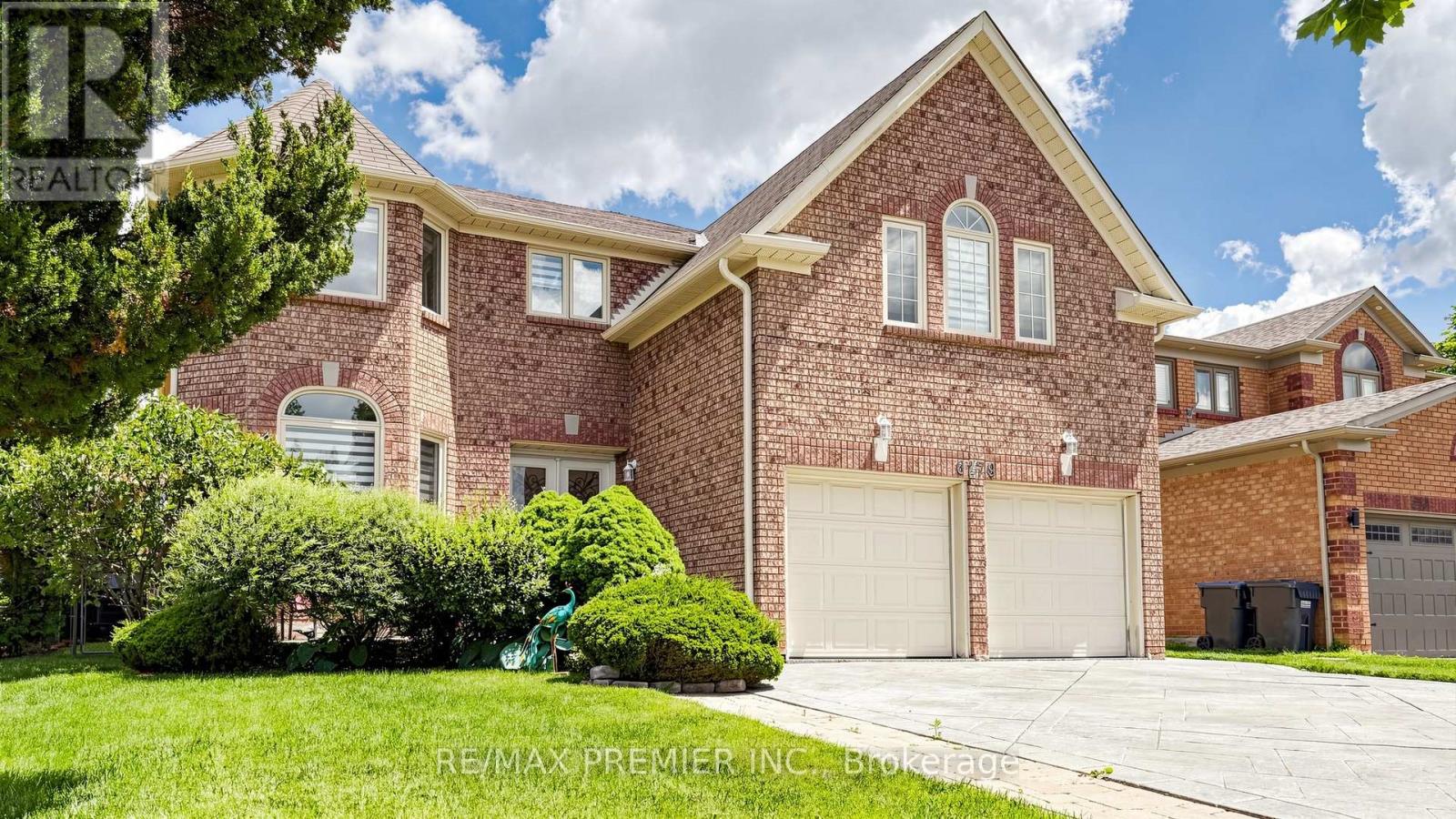 6279 Donway Drive, Mississauga, Ontario  L5V 1J6 - Photo 3 - W13491844