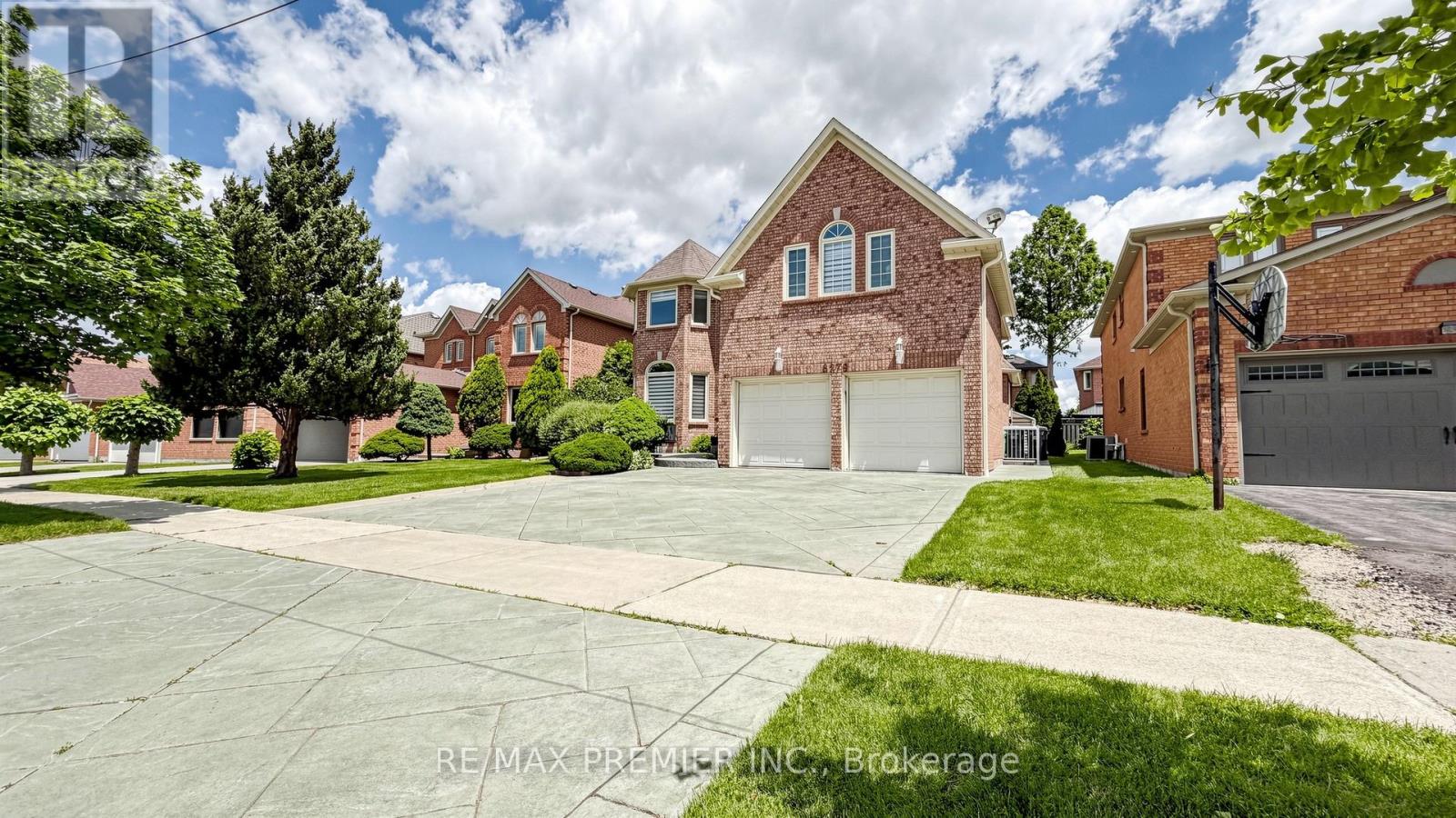 6279 Donway Drive, Mississauga, Ontario  L5V 1J6 - Photo 4 - W13491844
