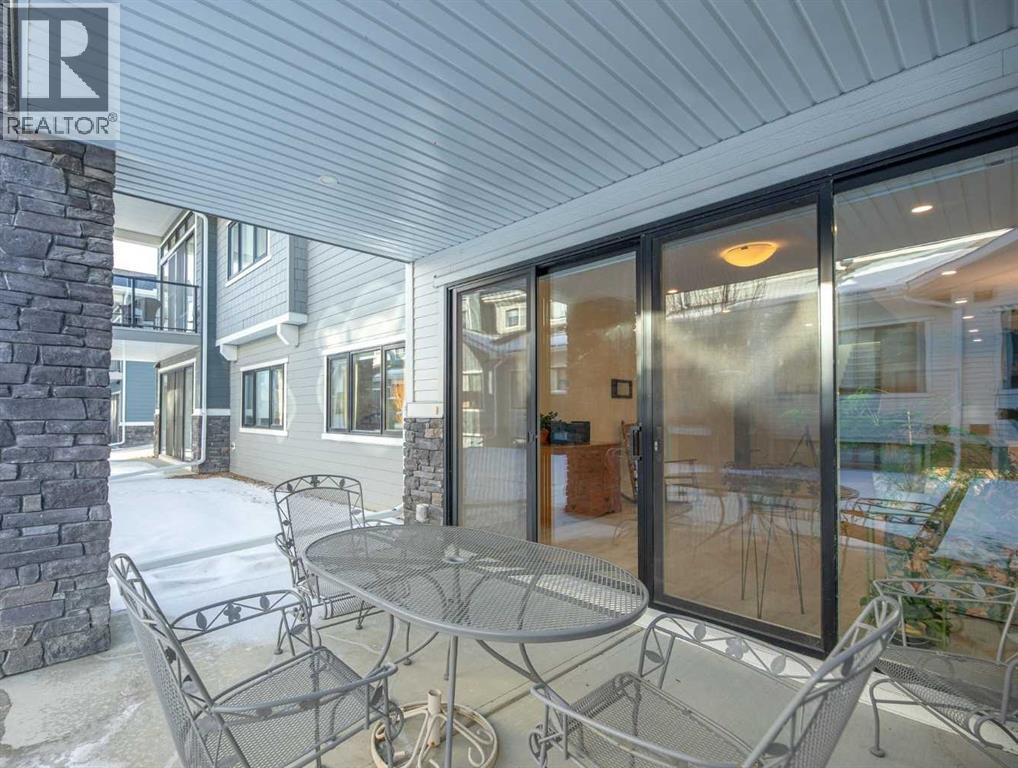 12572 Crestmont Boulevard SW, Calgary, Alberta  T3B 6J5 - Photo 28 - A2313979