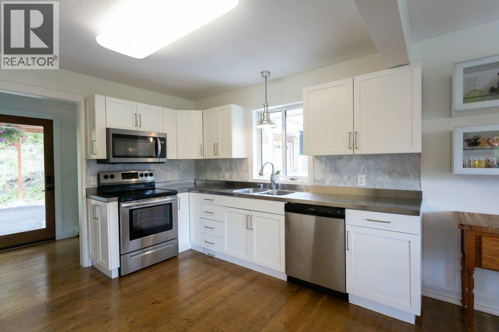370 Philpott Road, Kelowna, British Columbia  V1P 1J6 - Photo 14 - 10391297