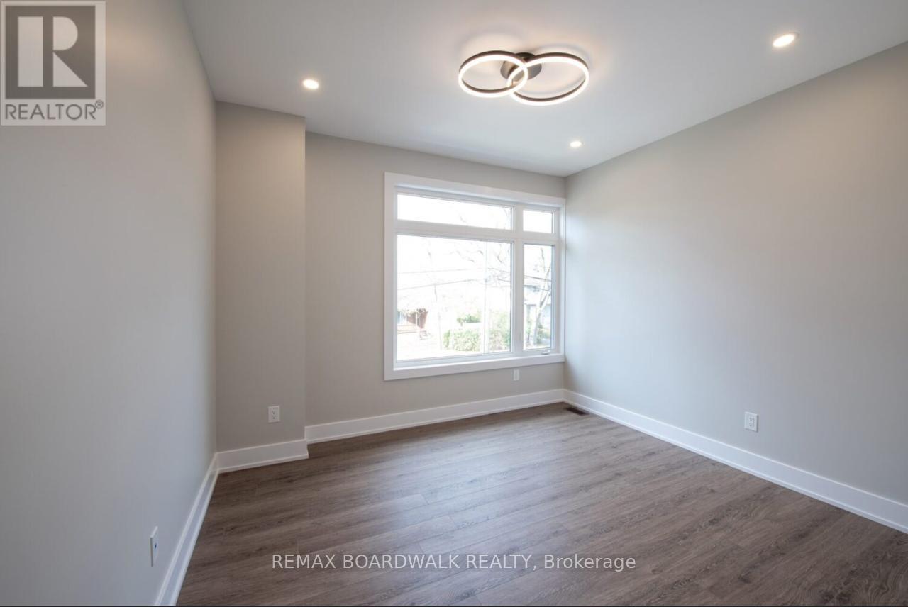 2928 Ahearn Avenue, Ottawa, Ontario  K2B 6Z9 - Photo 15 - X13491882
