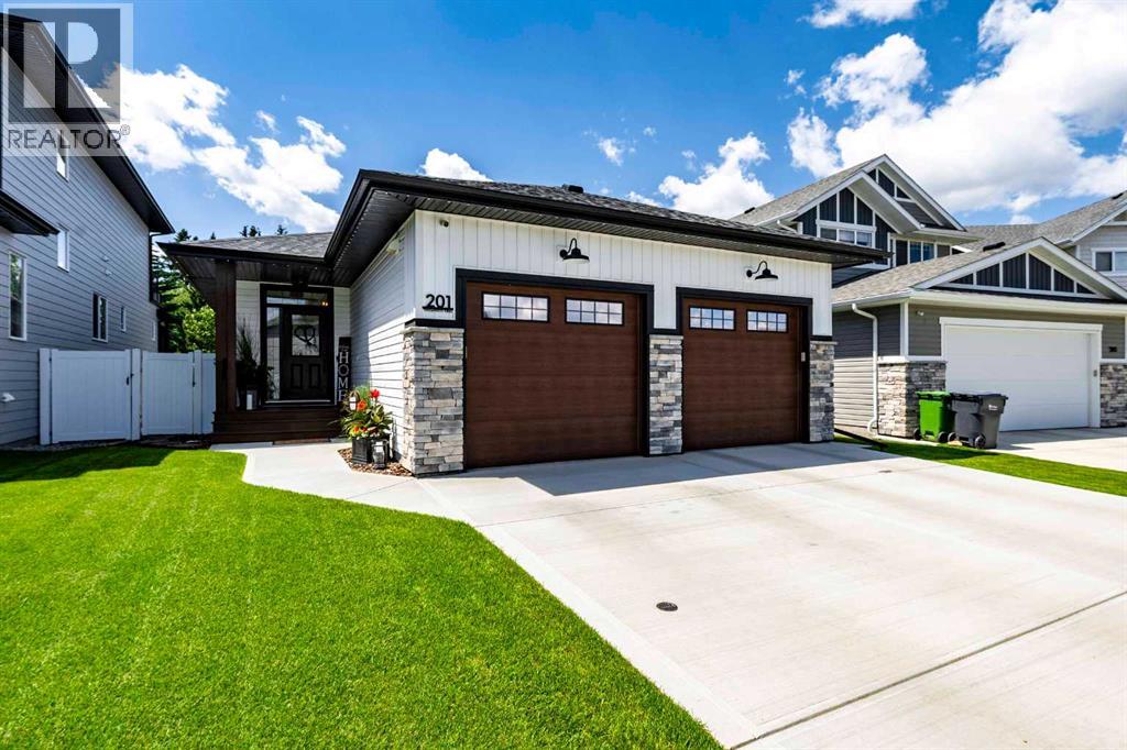 201 Thompson Crescent, Red Deer, Alberta  T4P 0E5 - Photo 1 - A2322865