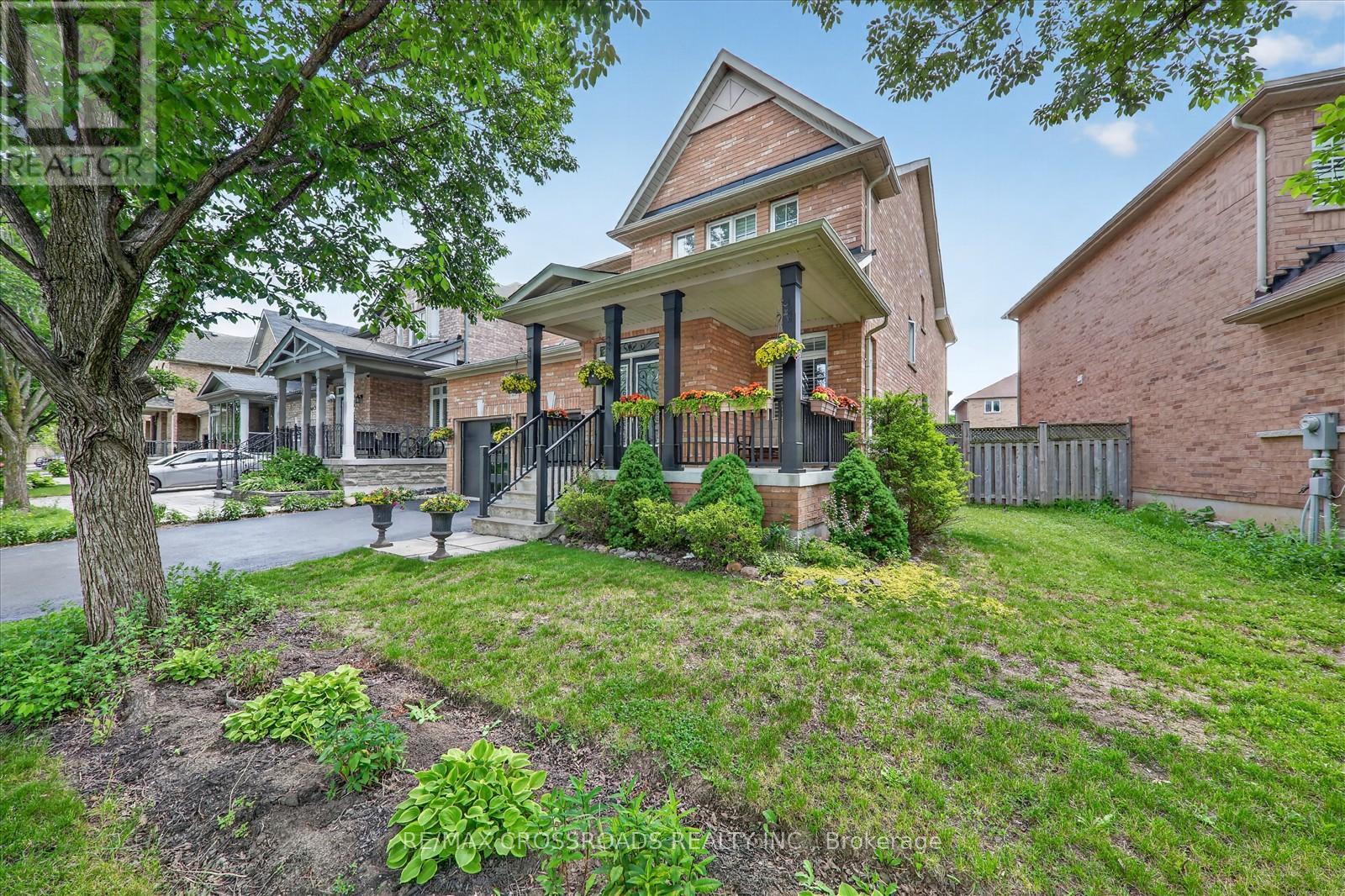 15 Sedore Street, Markham, Ontario  L6E 0K2 - Photo 5 - N13490404