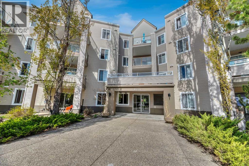 405, 4000 Somervale Court Sw, Calgary, Alberta  T2Y 4J3 - Photo 2 - A2323370