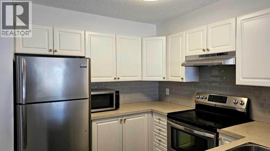 405, 4000 Somervale Court Sw, Calgary, Alberta  T2Y 4J3 - Photo 7 - A2323370