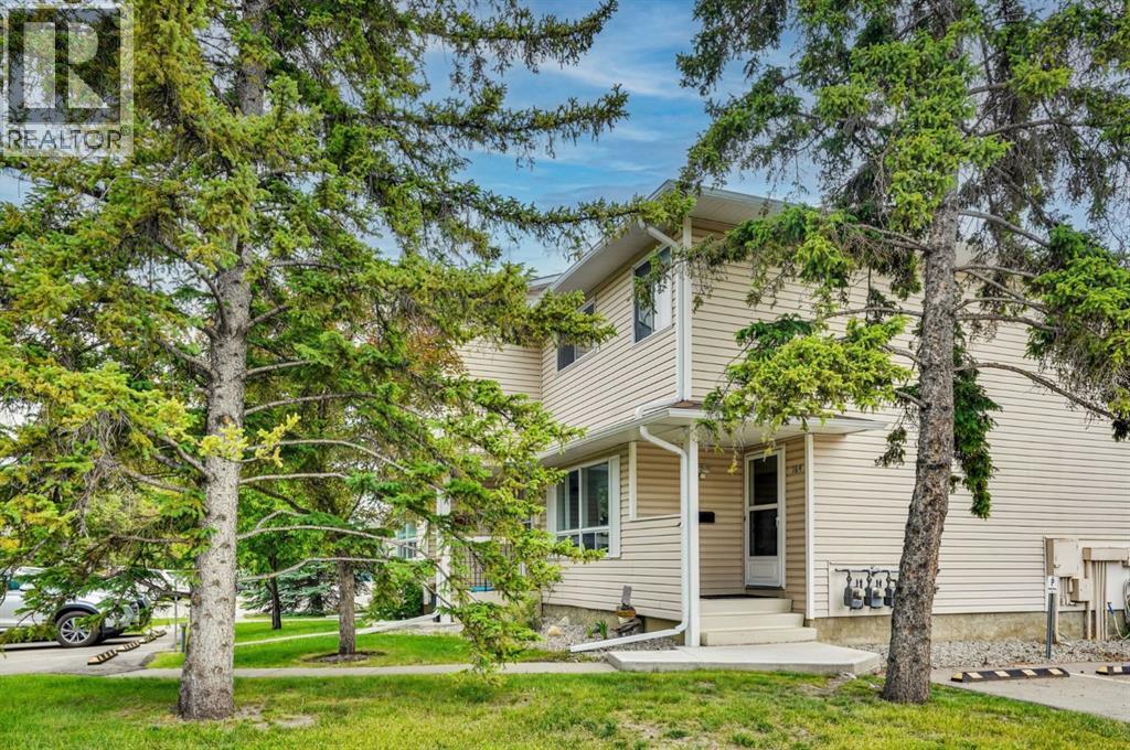 164 Woodsman Lane, calgary, Alberta