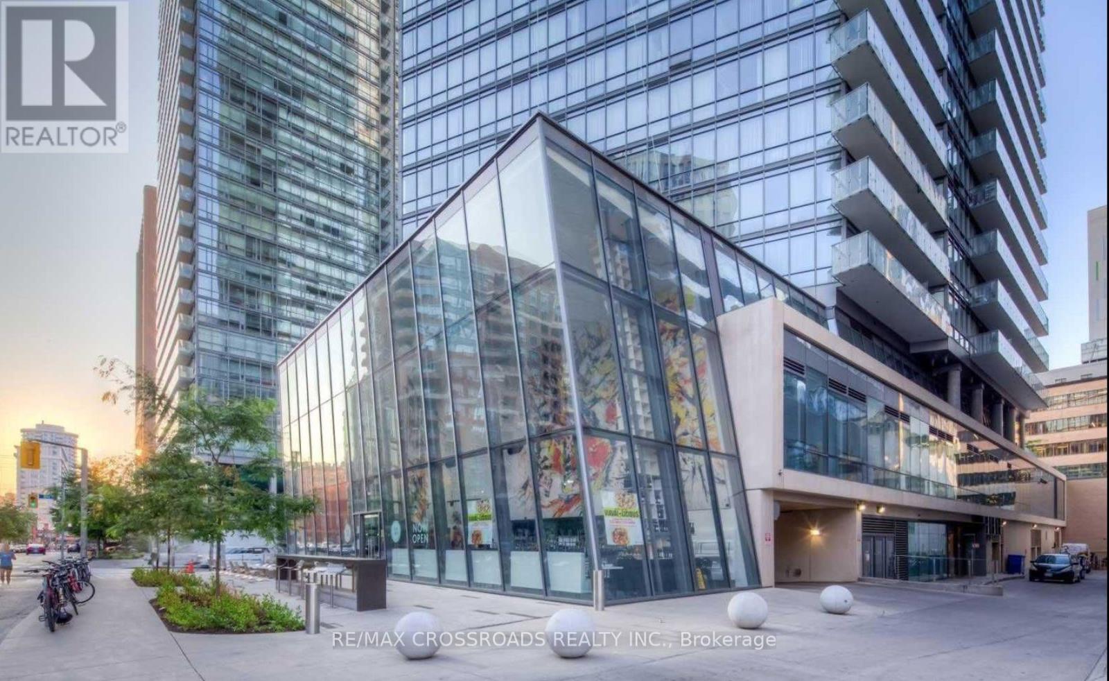 3007 - 832 BAY STREET, Toronto, Ontario
