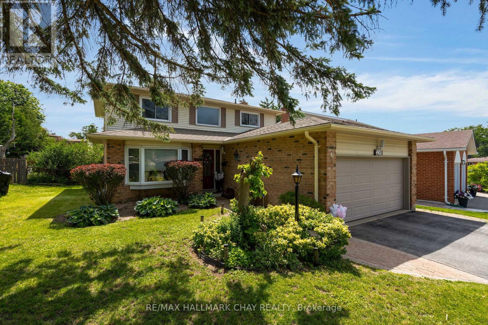 230 BROWNING TRAIL, Barrie, Ontario