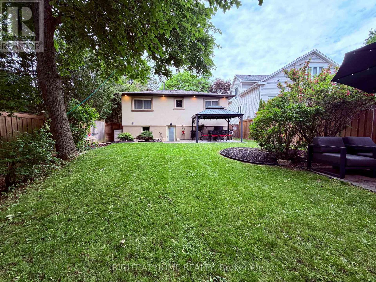 220 Overton Place, Oakville, Ontario  L6H 1E9 - Photo 17 - W13491954