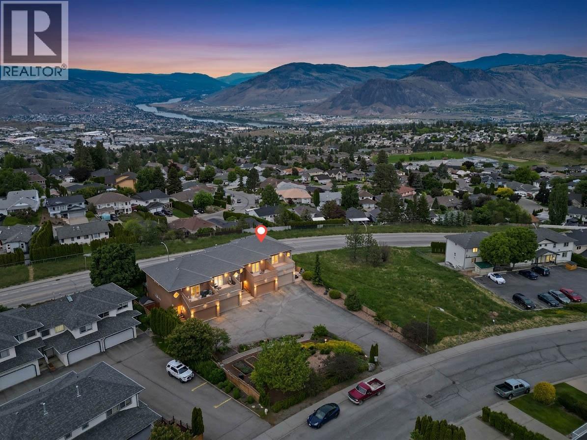 776 Dunrobin Drive Unit# 4