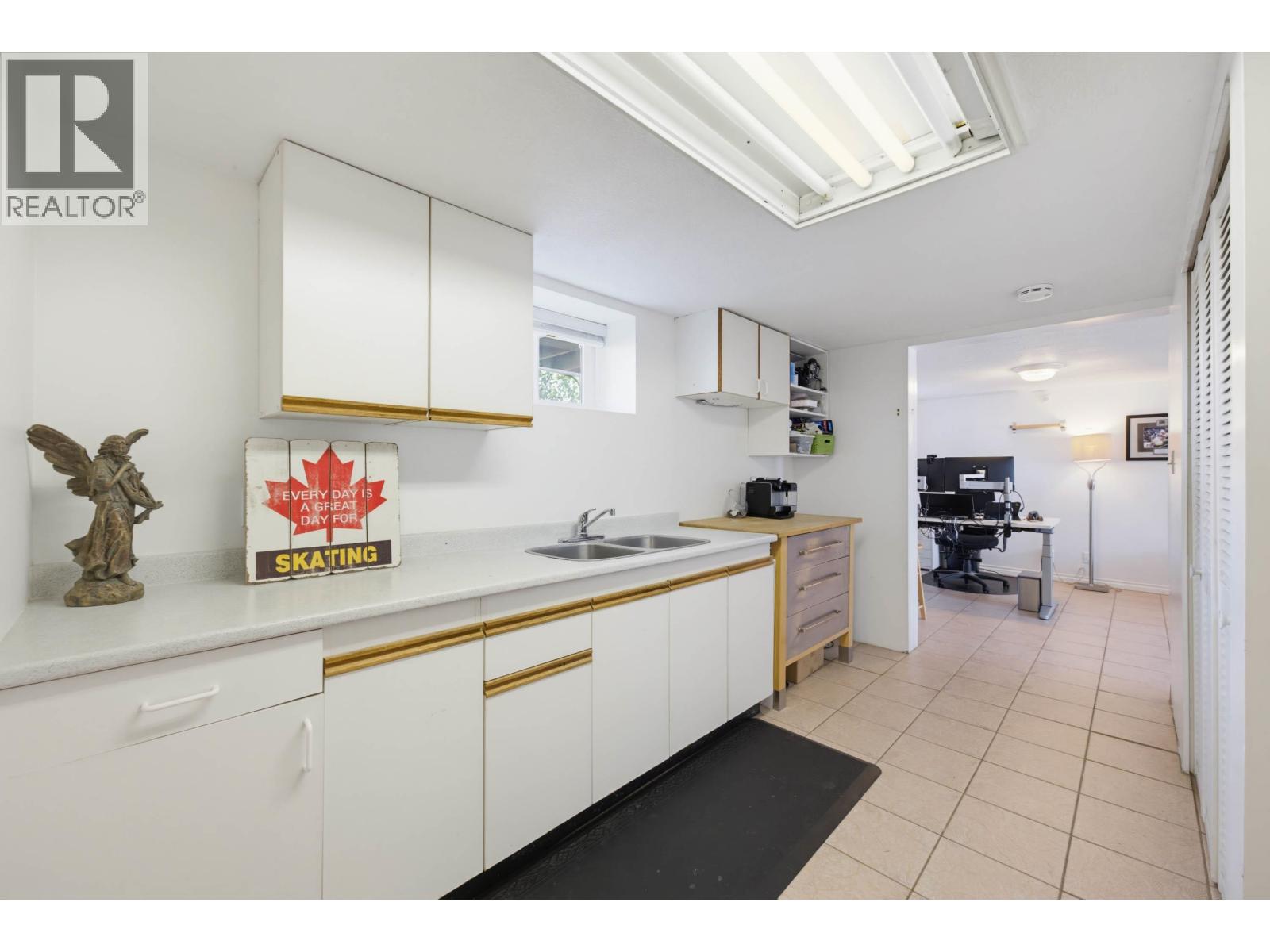 273 Burns Street, Coquitlam, British Columbia  V3K 4E6 - Photo 16 - R3140236