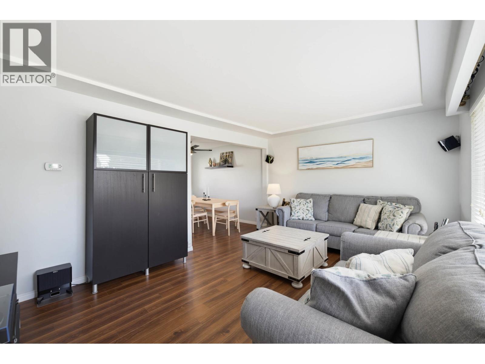 273 Burns Street, Coquitlam, British Columbia  V3K 4E6 - Photo 3 - R3140236