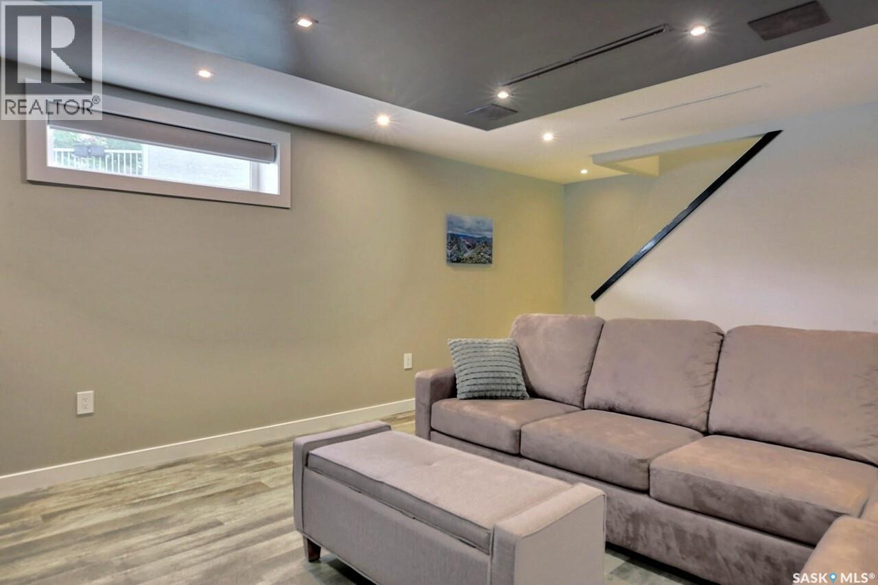 1558 Dewdney Bay E, Regina, Saskatchewan  S4Z 1A7 - Photo 11 - SK040753