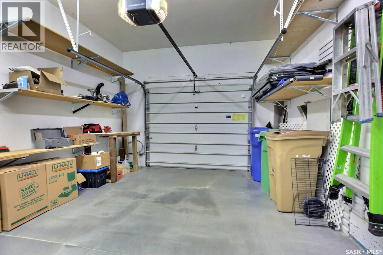 1558 Dewdney Bay E, Regina, Saskatchewan  S4Z 1A7 - Photo 27 - SK040753