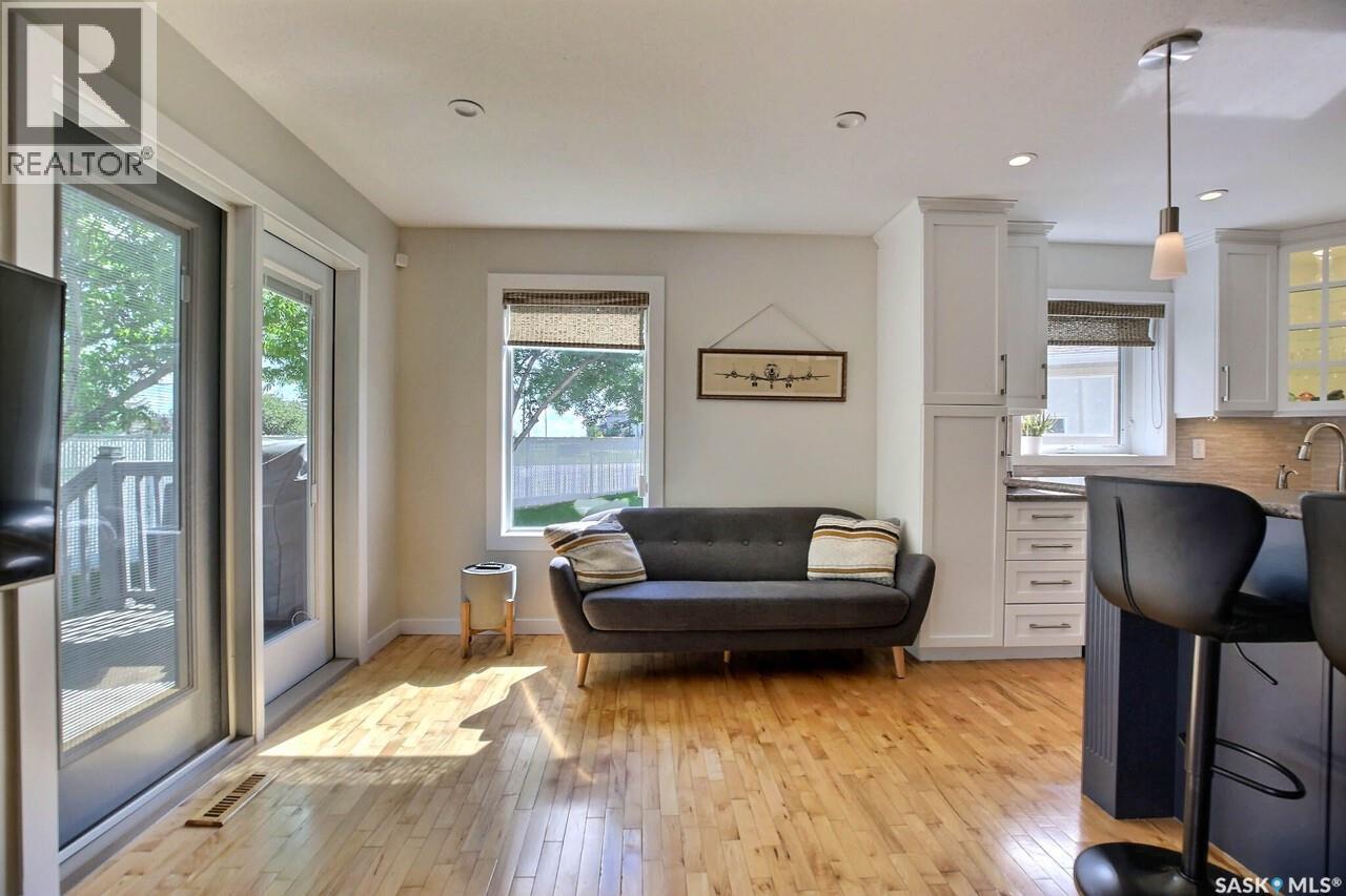 1558 Dewdney Bay E, Regina, Saskatchewan  S4Z 1A7 - Photo 6 - SK040753