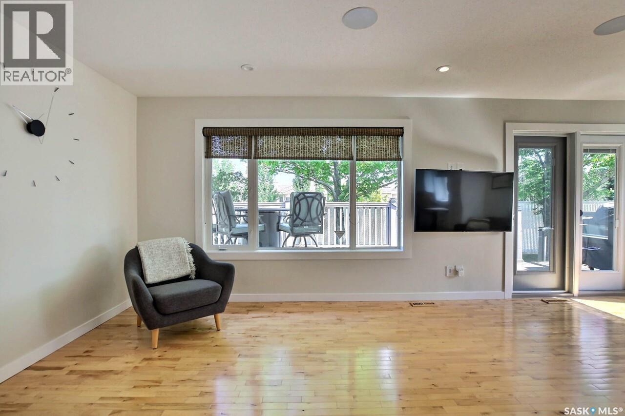 1558 Dewdney Bay E, Regina, Saskatchewan  S4Z 1A7 - Photo 7 - SK040753