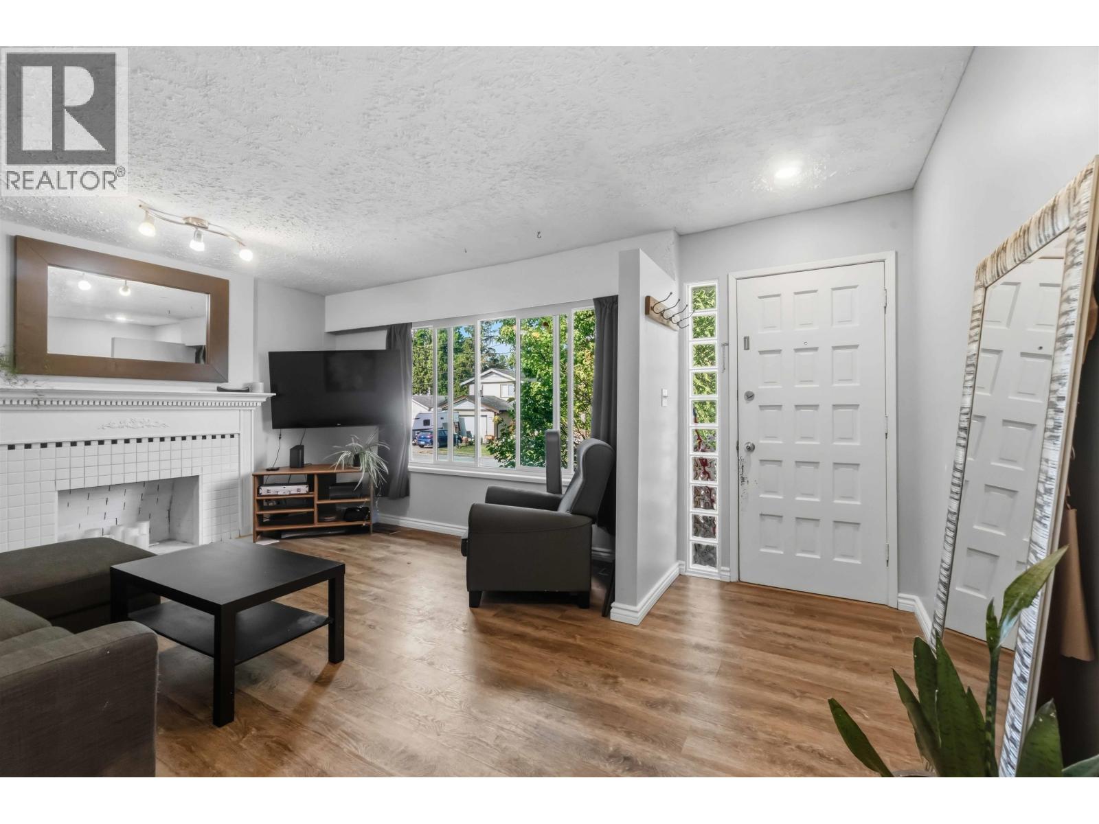 3676 INVERNESS STREET, Port Coquitlam, British Columbia