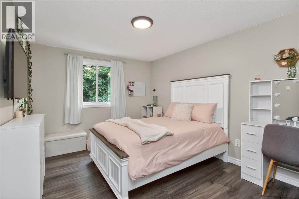 215 Trudeau Drive Unit# 76, Sarnia, Ontario  N7S 4T5 - Photo 17 - 26013932