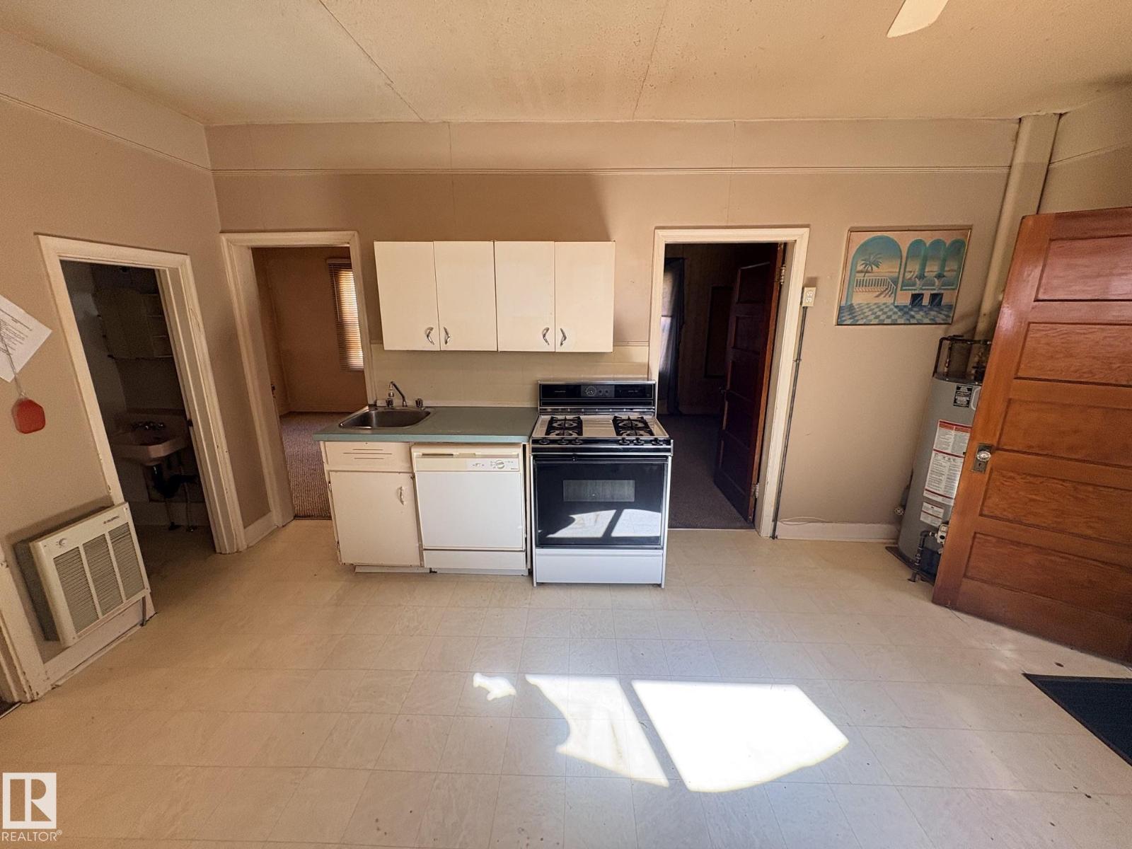 5103 50 Av, Bonnyville Town, Alberta  T9N 2G9 - Photo 5 - E4495770