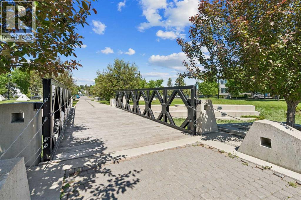 38 Victoria Cross Boulevard SW, Calgary, Alberta  T3E 7V2 - Photo 42 - A2323647