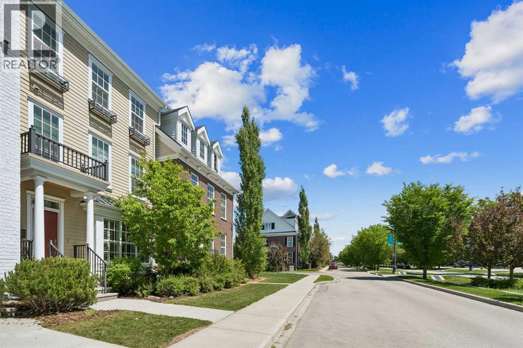 38 Victoria Cross Boulevard SW, Calgary, Alberta  T3E 7V2 - Photo 3 - A2323647
