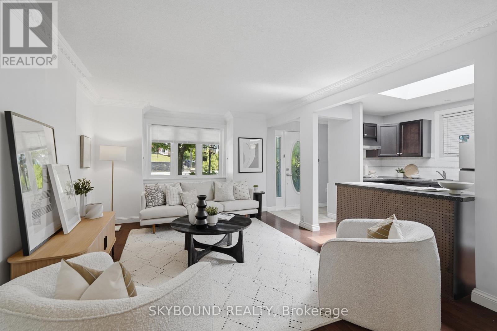 358 Silverthorn Avenue, Toronto, Ontario  M6M 3G8 - Photo 10 - W13492056