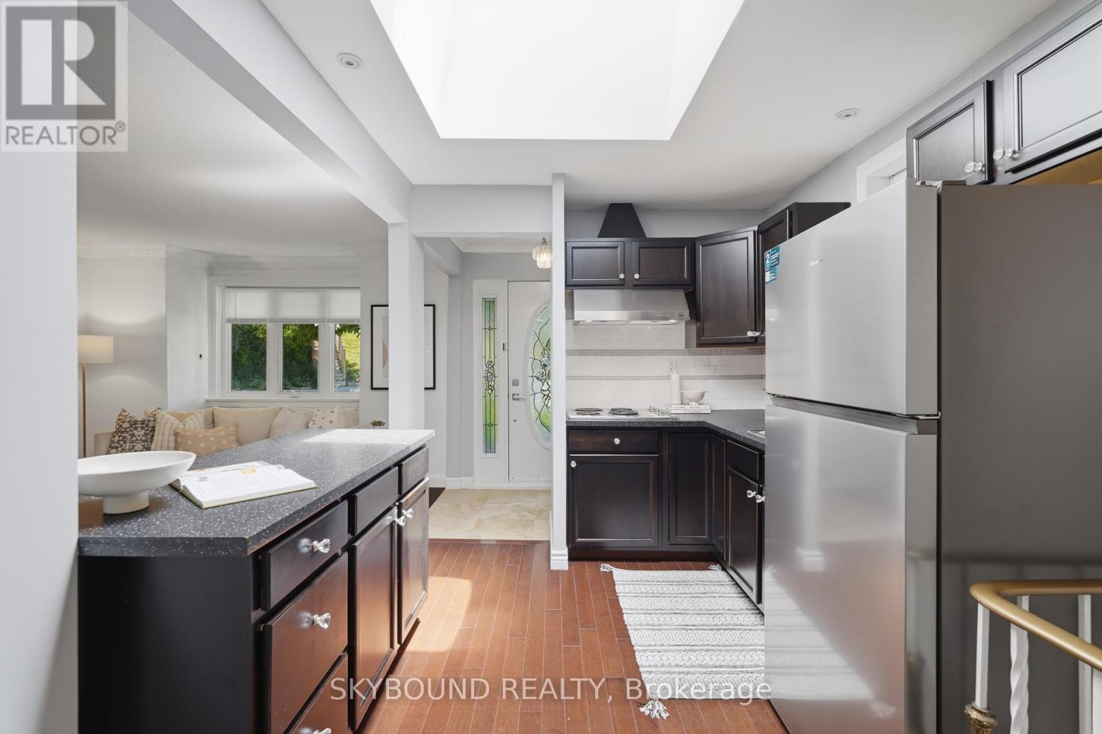 358 Silverthorn Avenue, Toronto, Ontario  M6M 3G8 - Photo 17 - W13492056