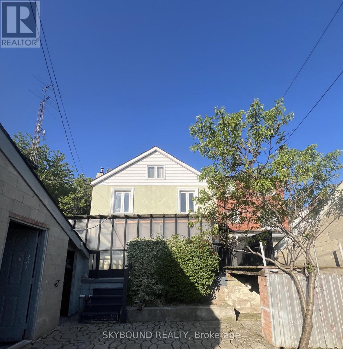 358 Silverthorn Avenue, Toronto, Ontario  M6M 3G8 - Photo 3 - W13492056