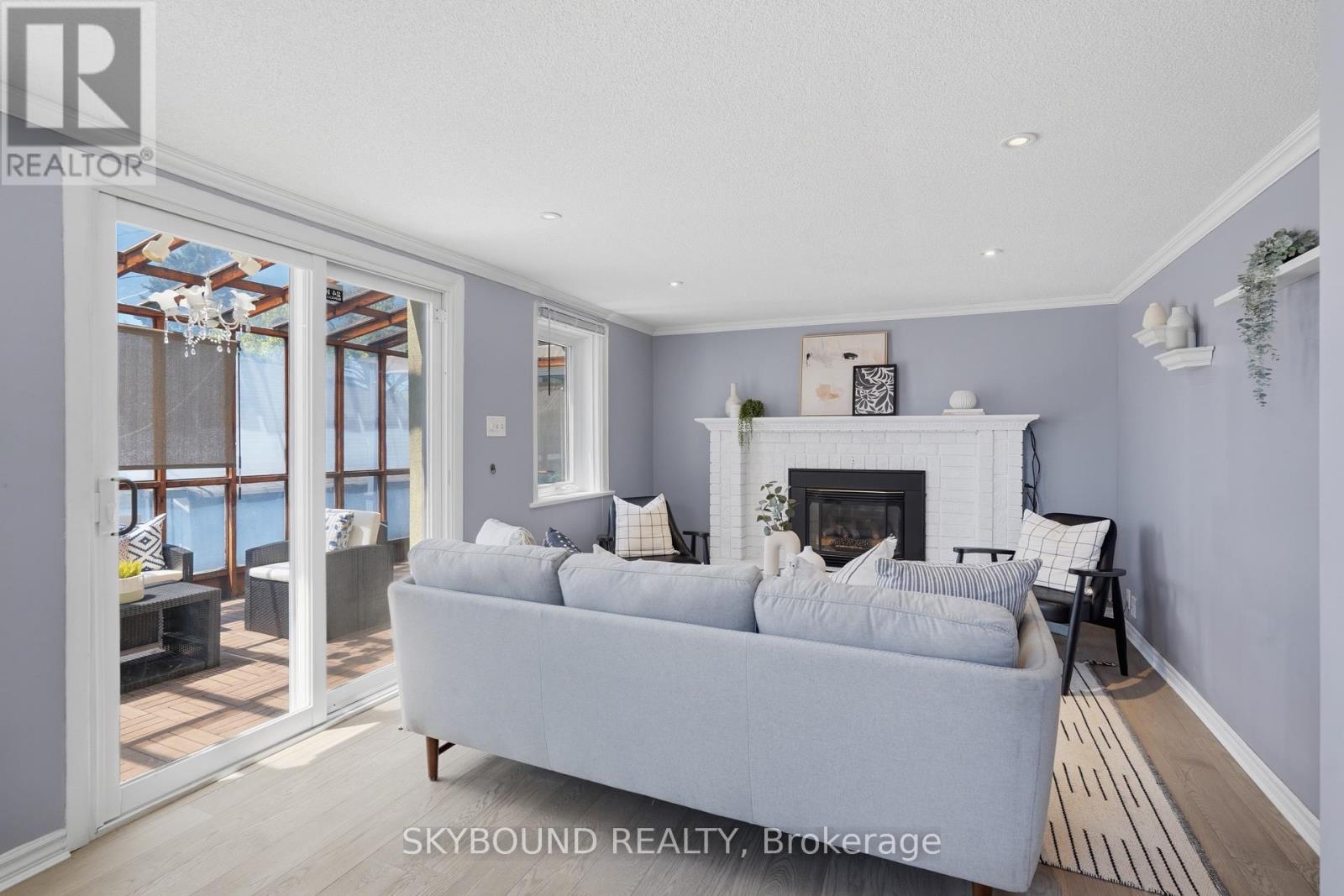 358 Silverthorn Avenue, Toronto, Ontario  M6M 3G8 - Photo 30 - W13492056