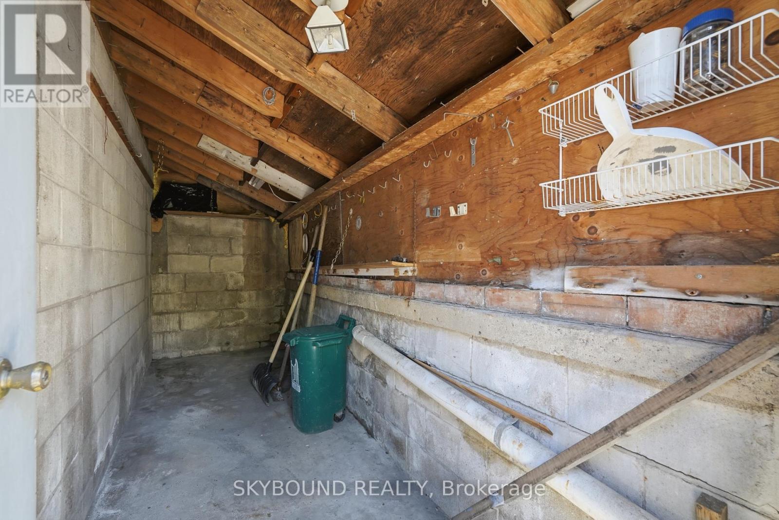 358 Silverthorn Avenue, Toronto, Ontario  M6M 3G8 - Photo 40 - W13492056