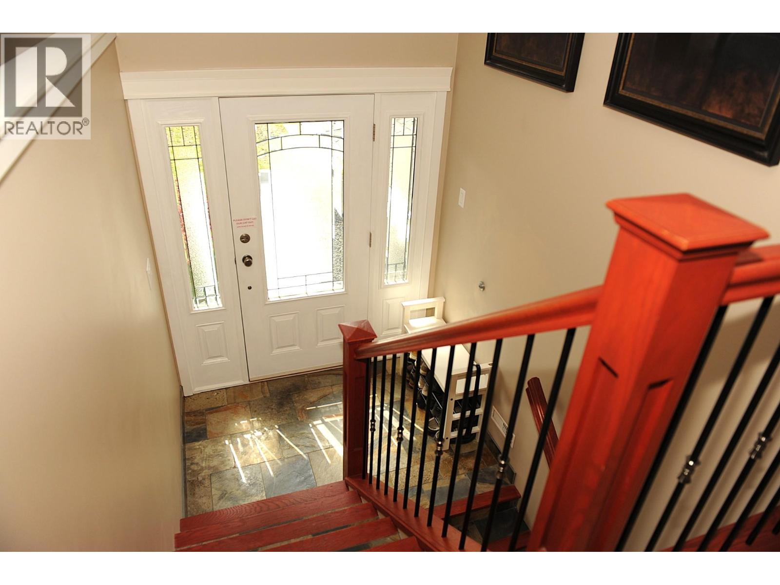 21159 Douglas Avenue, Maple Ridge, British Columbia  V4R 2H7 - Photo 3 - R3114724