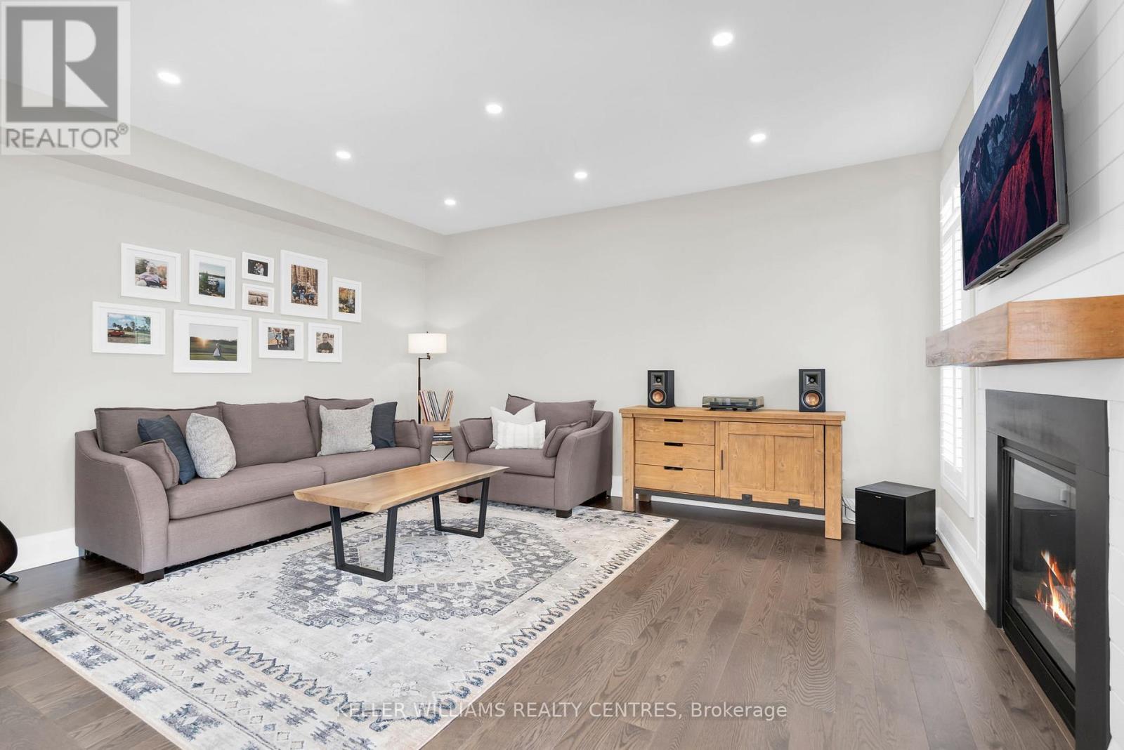 2 Jewelwing Court, Bradford West Gwillimbury, Ontario  L4L 2K1 - Photo 10 - N13492030