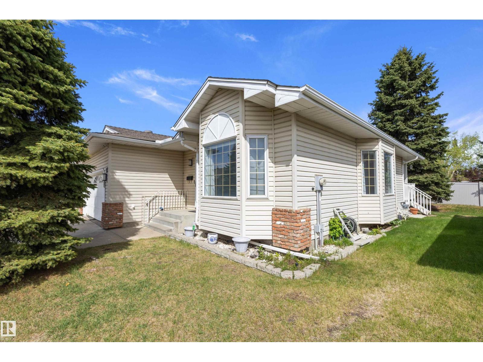 933 Youville Dr W Nw, Edmonton, Alberta  T6L 6T2 - Photo 2 - E4489747